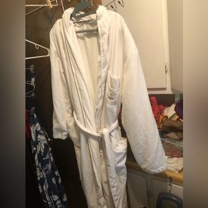 Pebble Beach Monarch Cypress The Lodge Robe- 653 $65 or $60 w/offer